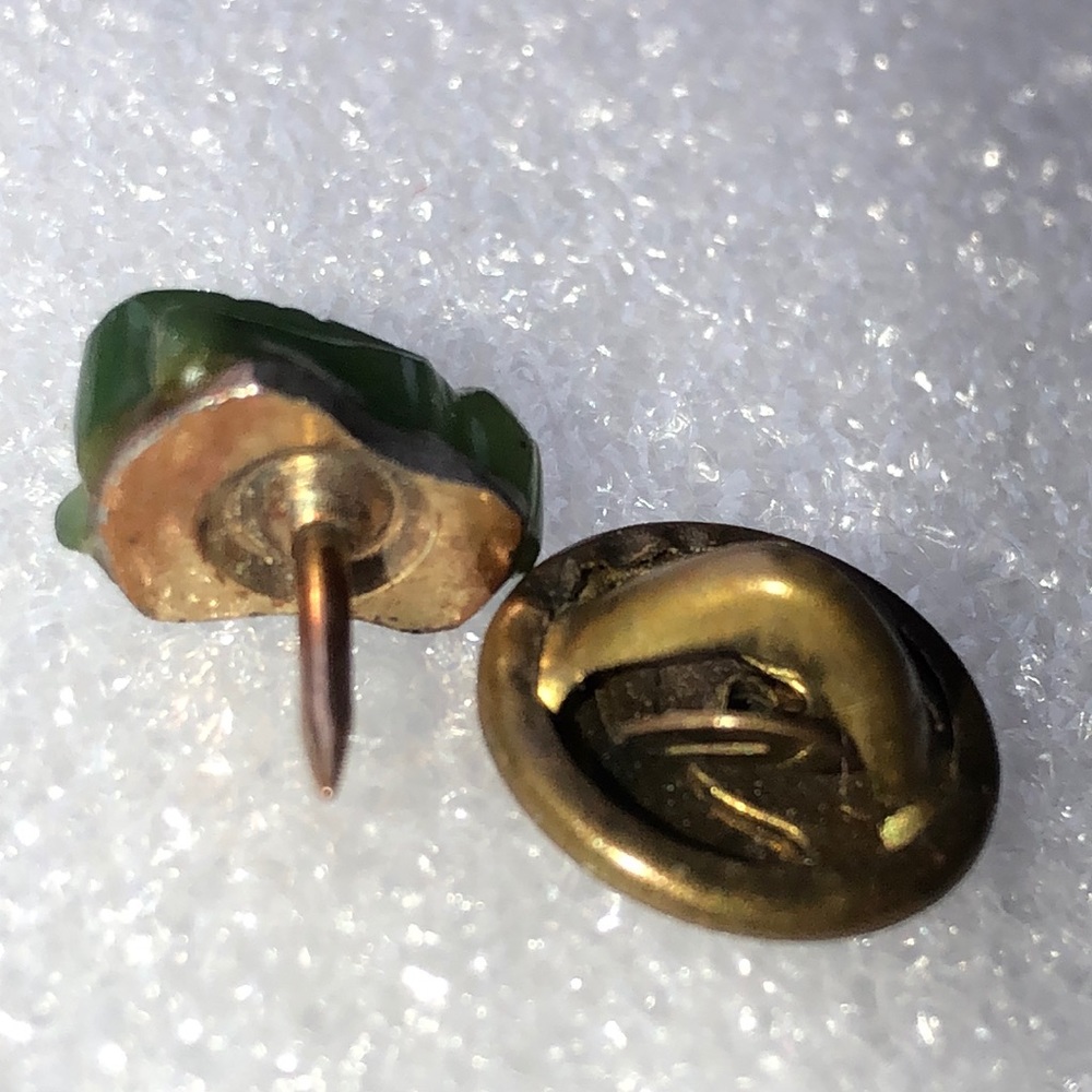 Vintage gold tone Jade bug fly tie pin tack - Picture 5 of 7